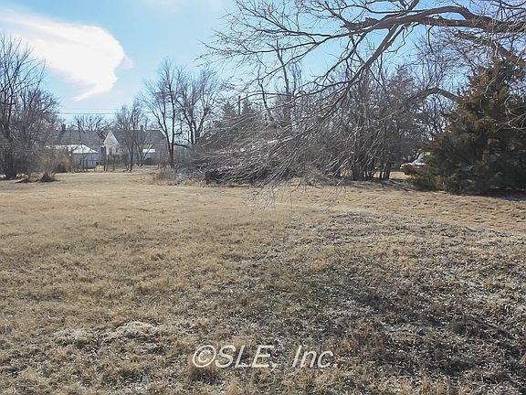 Myrtle St. looking west