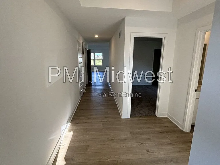8808 Georgina St — Photo 7