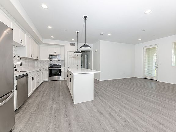 4th image of 1500 Cherry St APT 8201