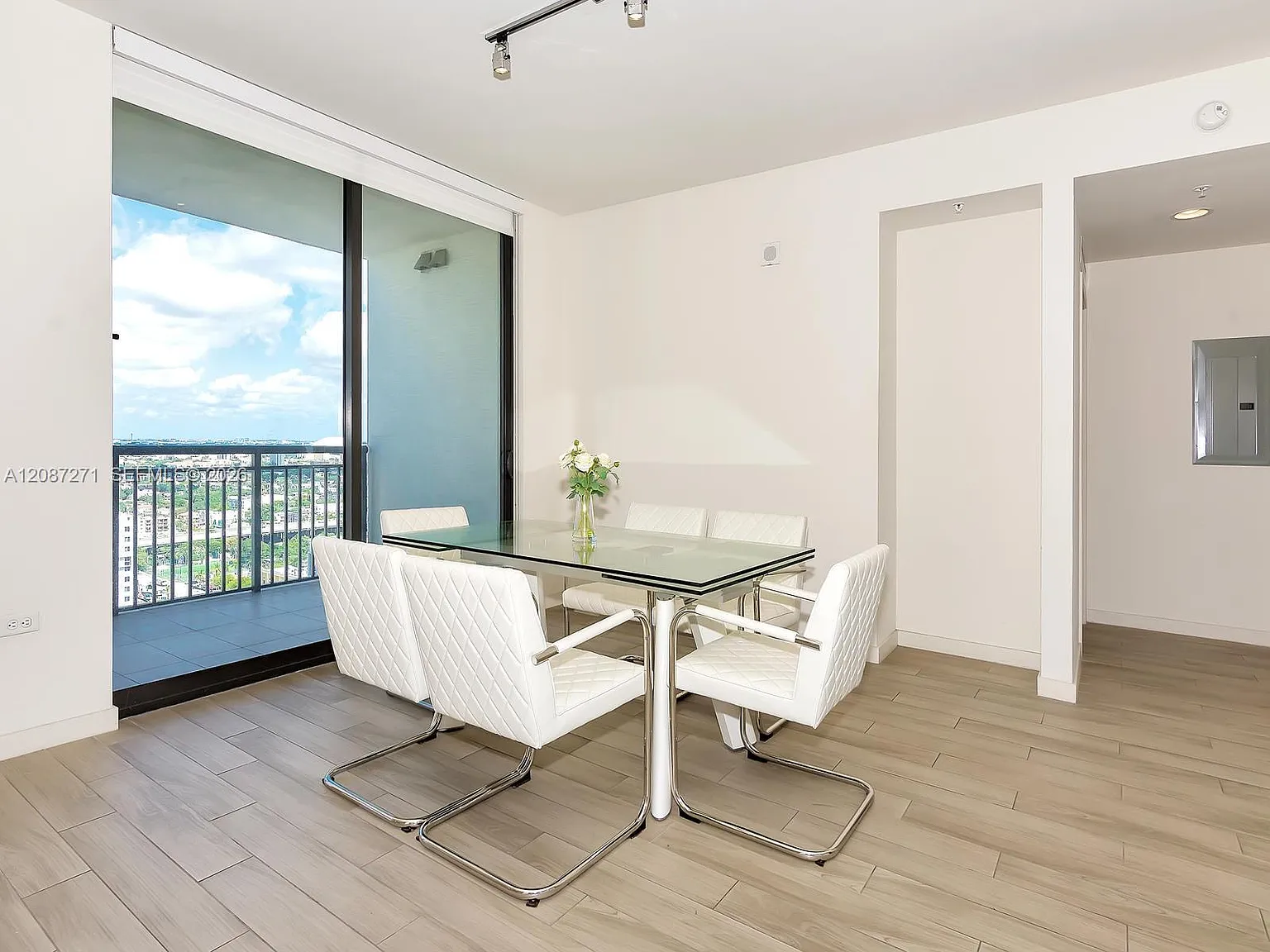 Nine At Mary Brickell Vil — Photo 4