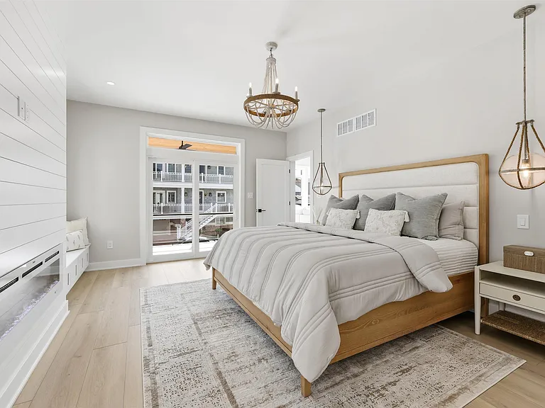 105 S Stratford Ave #BEACHBLOCK JULY AUG — Photo 28