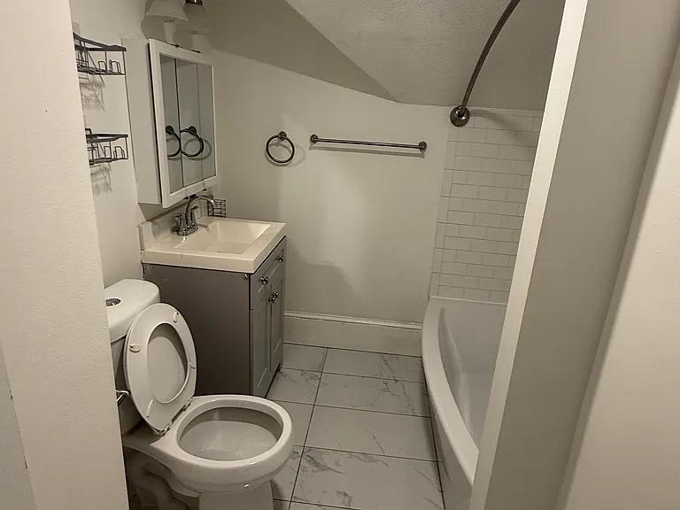 42 Mott St #3 — Photo 4
