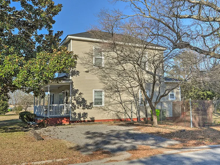 1314 Dover St — Photo 3