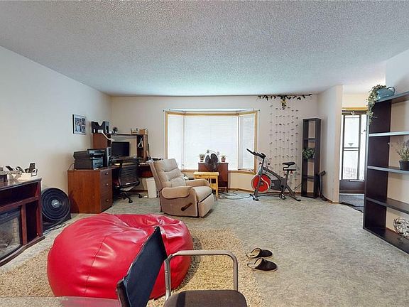 5th image of 3321 Brookshire Ln