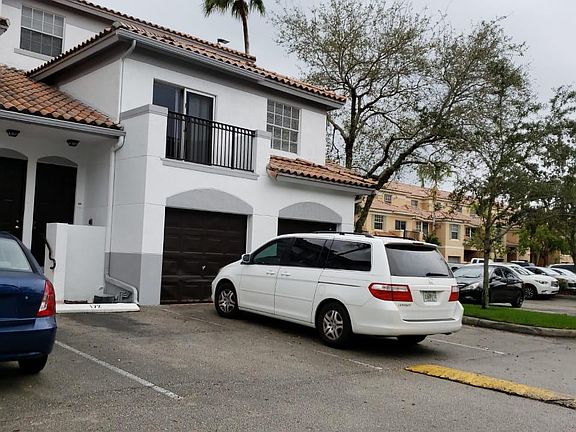 3rd image of 781 SW 148th Ave APT 1515