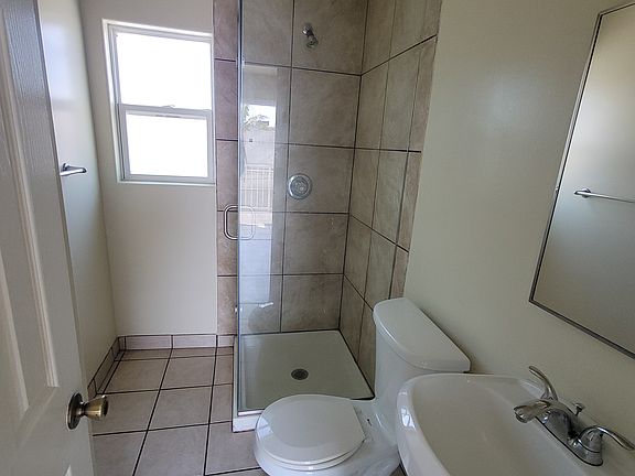 5th image of 5016 W Washington Blvd #203