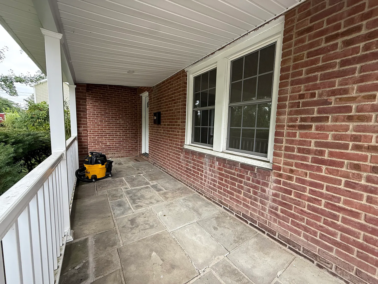 85 E Main St — Photo 4
