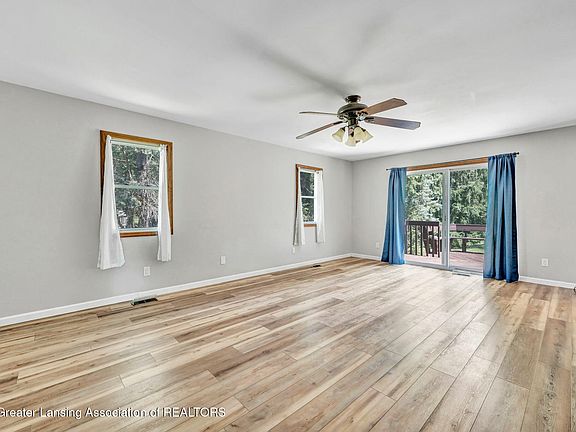 5th image of 1225 Sandhill Dr