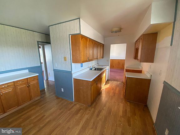3rd image of 7728 Gatewood Ct