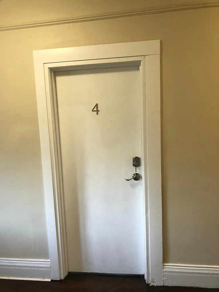 2 bed, 1150 sqft, $2,300 — Photo 4