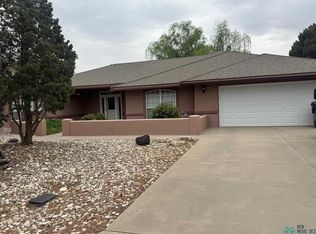 11 El Arco Iris Dr, Roswell, NM 88201