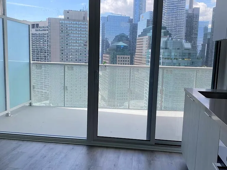 15 Queens Quay E #2306 — Photo 5