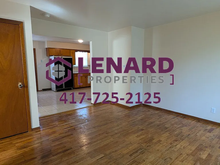 2224 N Clifton Ave — Photo 4