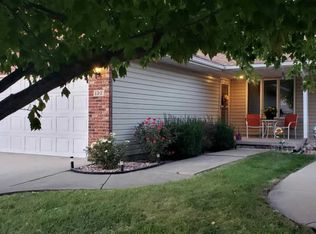 127 Genoa Dr, Springfield, IL 62703