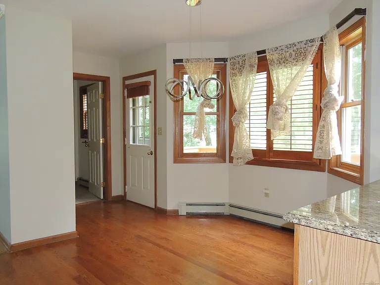 12 Cardinal Ln — Photo 11