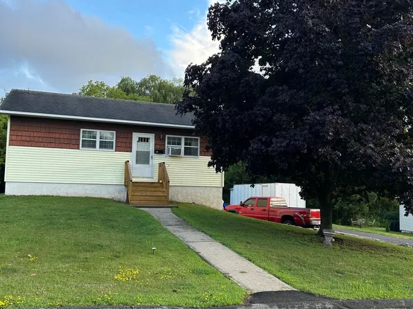20 Crown Heights, Ticonderoga, NY 12883