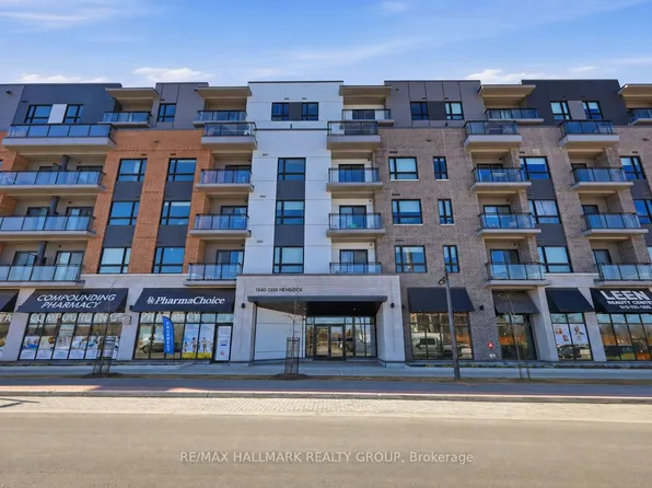 1350 Hemlock Rd #218, Ottawa, ON K1K 5C2