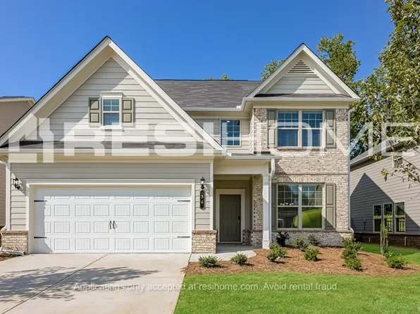 100 Brougham Dr S, Dawsonville, GA