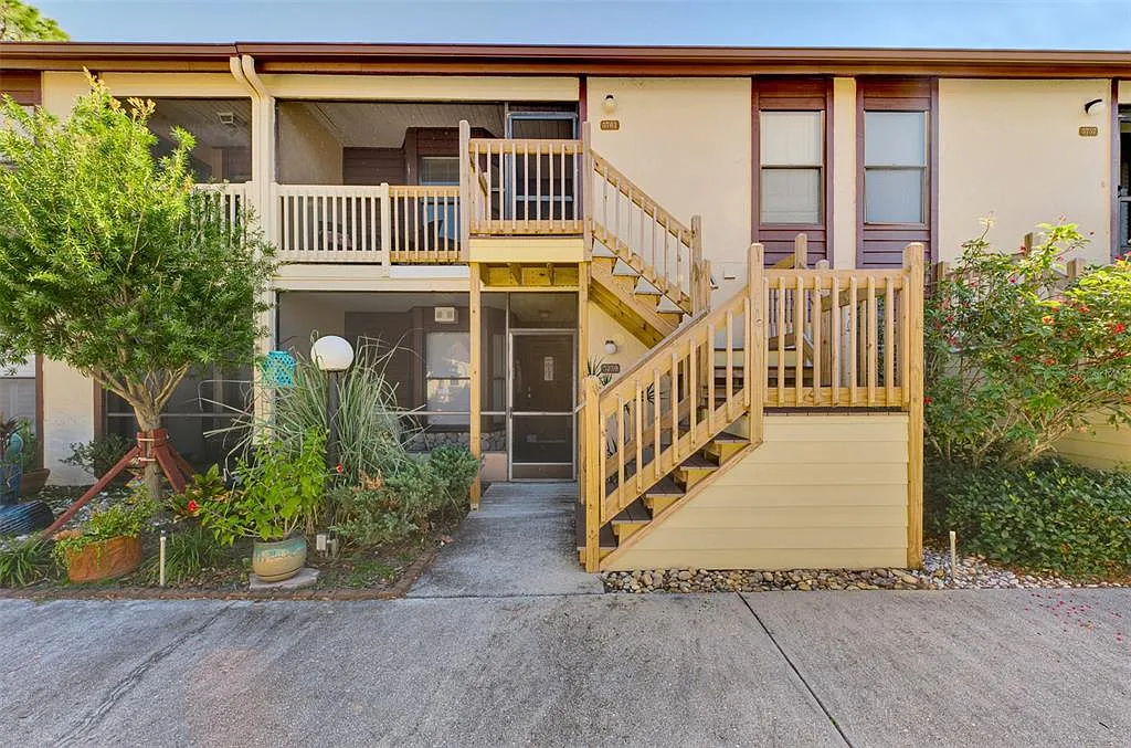 2 bed, 2.0 bath, 1284 sqft, $4,000 — Photo 1