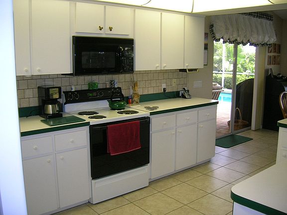 3rd image of 9031 Irondale Ln