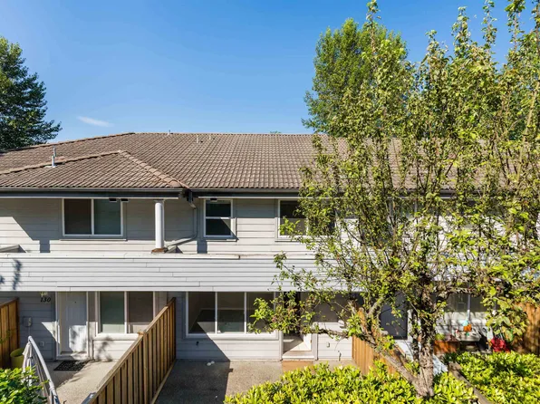 132 Shoreline Cir, Pt Moody, BC V3H 5B3