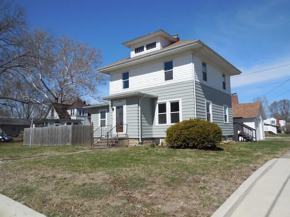 611 Dixon Ave, Rock Falls, IL 61071