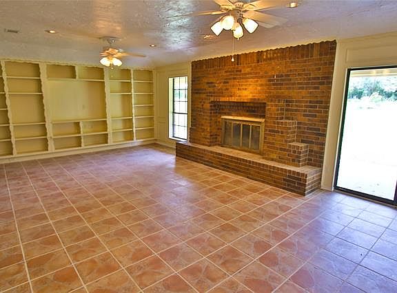3rd image of 4270 Fm Road 1187