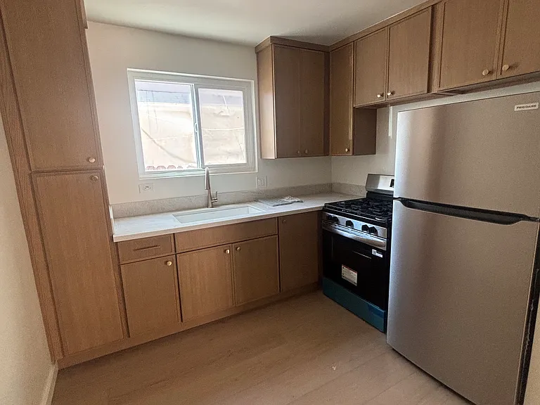 1734 N Taft Ave #5 — Photo 1