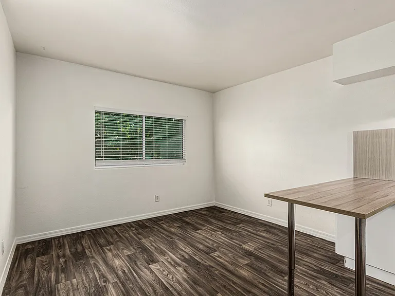 6730 N 17th Ave — Photo 39