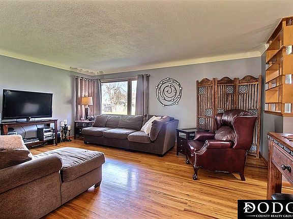 5th image of 355 N Birchwood Dr
