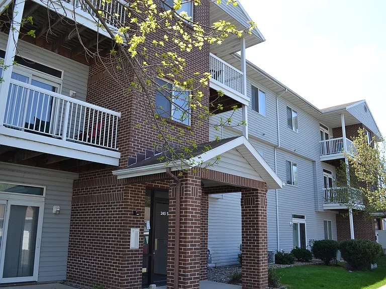 245 Sinclair Ave — Photo 2