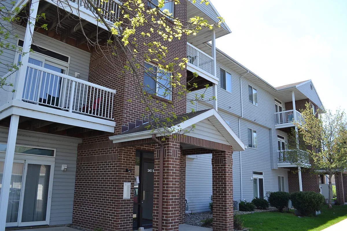 Building Photo - 245 Sinclair Ave