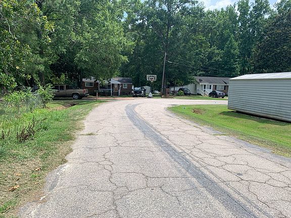 4th image of 2336 Circle Dr