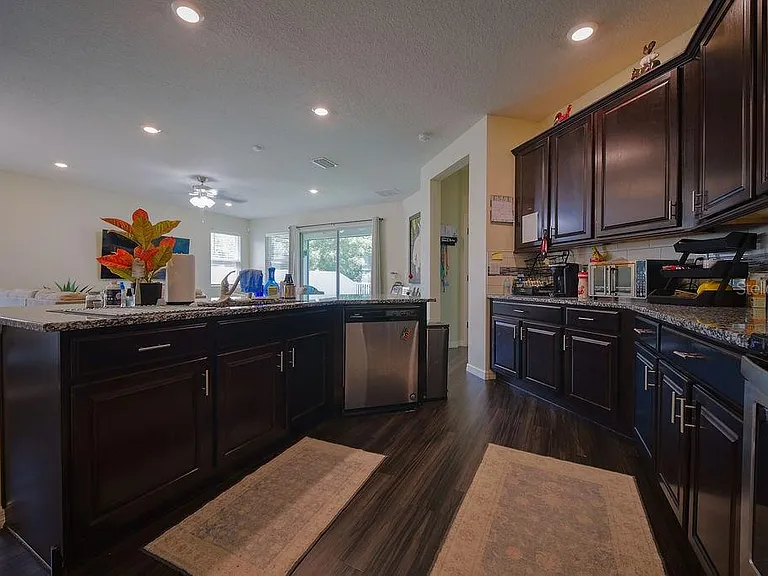 9225 Freedom Hill Dr — Photo 7