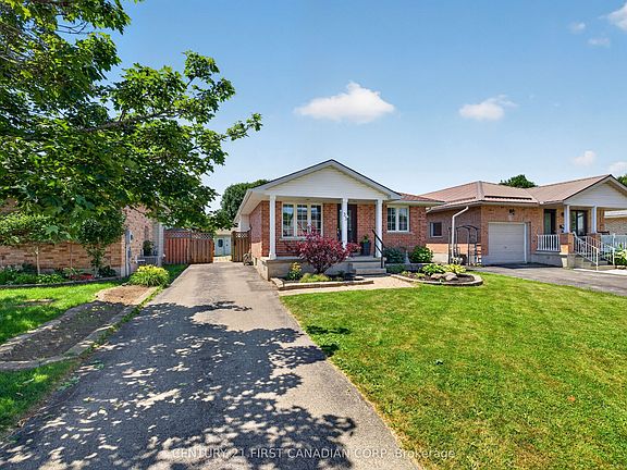 2nd image of 33 Oldewood Cres
