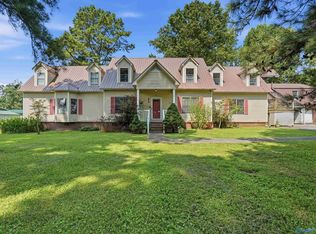 676 5th St SW, Arab, AL 35016