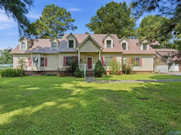 676 5th St SW, Arab, AL 35016
