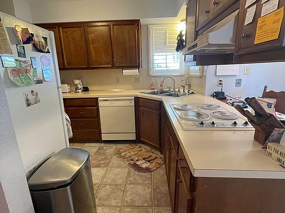 4th image of 2348 N Marvin Ave