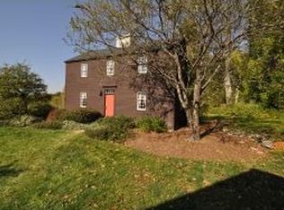 13 Hooper Hill Rd, New Boston, NH 03070