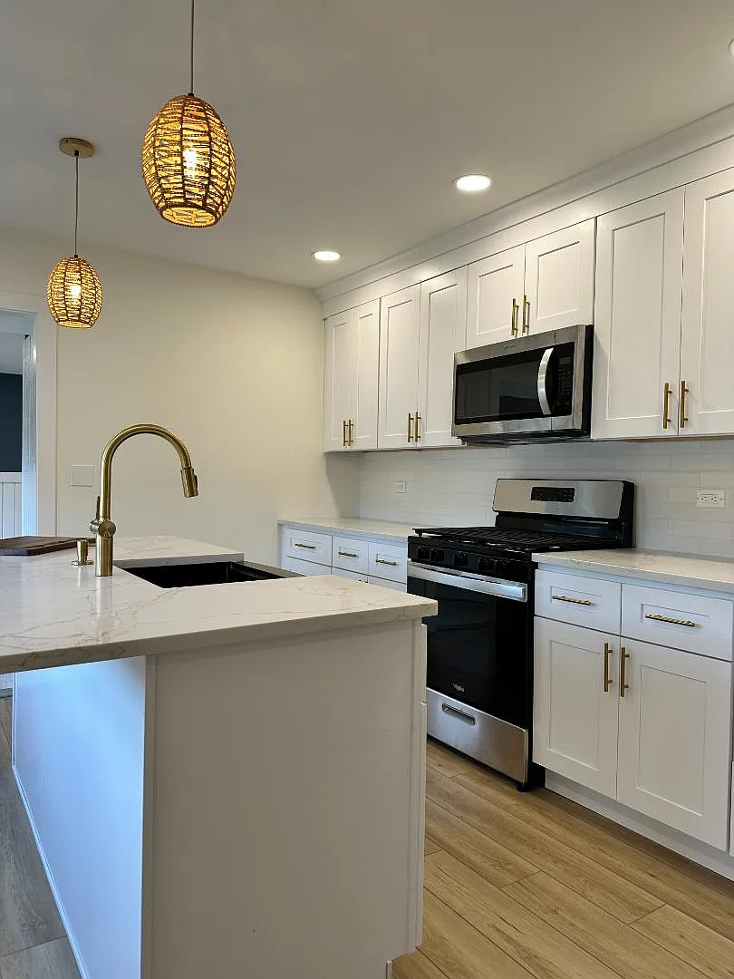 112 Wilson Ave - B — Photo 3