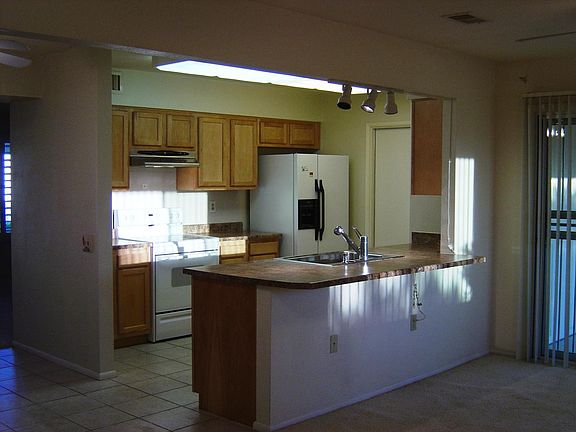 4th image of 9305 W GLEN OAKS Circle