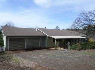 10605 Old Pond Ln, Grass Valley, CA 95949