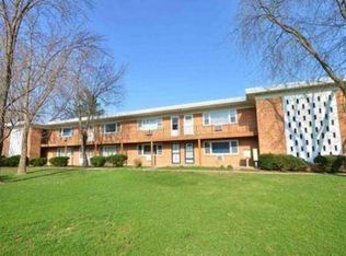 239 Northway Park Rd APT 5, Machesney Park, IL 61115