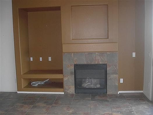 2nd image of 43602 N 44TH Lane