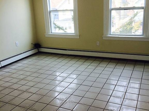 2nd image of 264 Davenport Ave #2