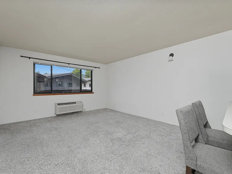 325 Division St #108 — Photo 12