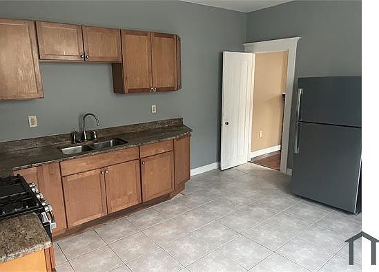 4th image of 4425 Dhemecourt St