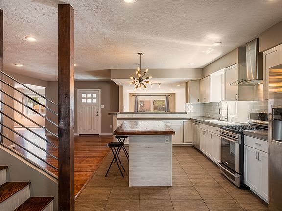 5th image of 505 Carlisle Blvd SE