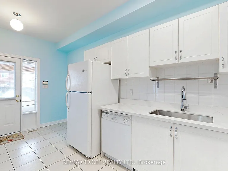 24 John Gary Dr — Photo 15