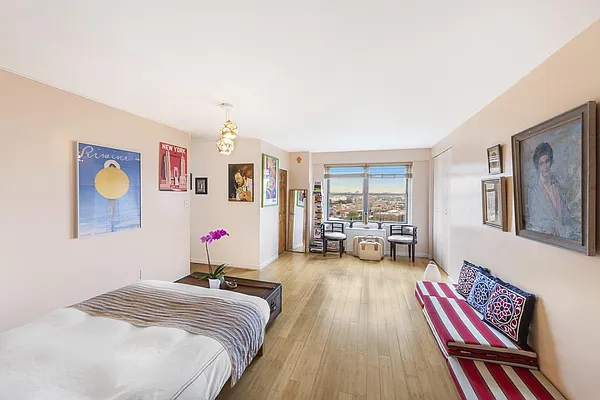 Sold by Maz Group NY | media 1